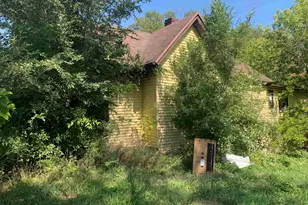 524 Euclid Ave, South Bend, IN 46628 - Photo 2