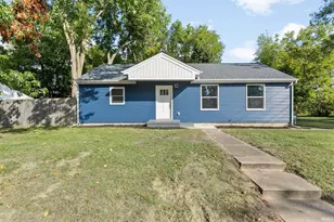 416 W Lowell Ave, Mishawaka, IN 46545 - Photo 1