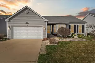 1502 Tall Grass Prairie Dr, Mishawaka, IN 46544 - Photo 1