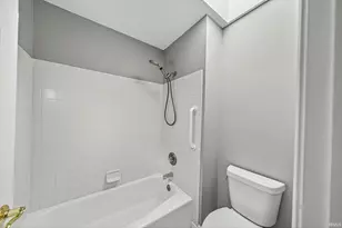 17768 Ashford Hills Ct, Granger, IN 46530 - Photo 8