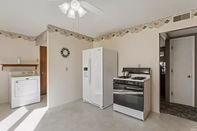 223 S Delorenzi Avenue, Mishawaka, IN 46544 - Photo 6