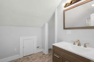 918 W Lasalle Ave, South Bend, IN 46601 - Photo 20