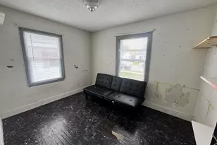 439 S Kenmore St, South Bend, IN 46619 - Photo 10