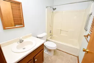 10231 Ashleys Meadow Dr, Granger, IN 46530 - Photo 18