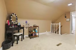 506 E Fairview Ave, South Bend, IN 46614 - Photo 18