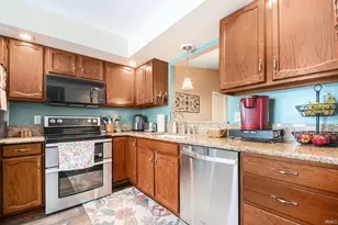 1927 E Farnsworth Dr, South Bend, IN 46614 - Photo 8