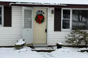 807 W Lowell Ave, Mishawaka, IN 46545 - Photo 2