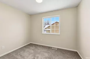 1828 Woodland Dr, Elkhart, IN 46514 - Photo 14