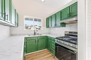 1828 Woodland Dr, Elkhart, IN 46514 - Photo 8