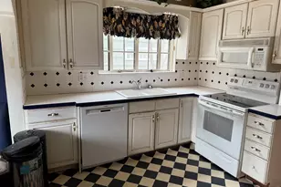 2007 Cedar St, South Bend, IN 46617 - Photo 8