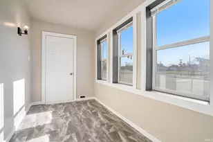 201 College St, South Bend, IN 46628 - Photo 4