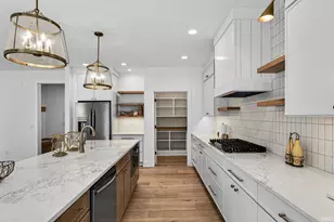 18028 Erin Ct, South Bend, IN 46637 - Photo 6