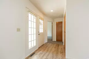 18391 Crownhill Dr, South Bend, IN 46637 - Photo 2