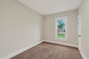 1434 E 4th St, Mishawaka, IN 46544 - Photo 12