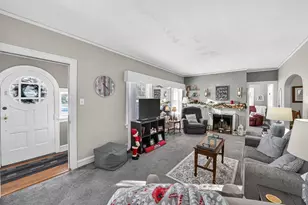 1721 E Madison St, South Bend, IN 46617 - Photo 6