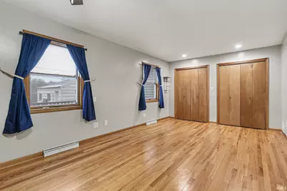 1122 Sussex Drive, South Bend, IN 46628 - Photo 4