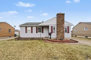 1122 Sussex Dr, South Bend, IN 46628 - Photo 2