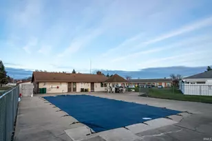 812 Berkley Cir, Mishawaka, IN 46544 - Photo 16