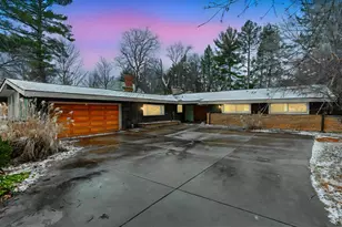 1605 E Jefferson Blvd, South Bend, IN 46617 - Photo 1