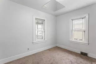 1322 Johnson St, South Bend, IN 46628 - Photo 8