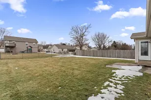 401 Sutton Ave, Kouts, IN 46347 - Photo 30