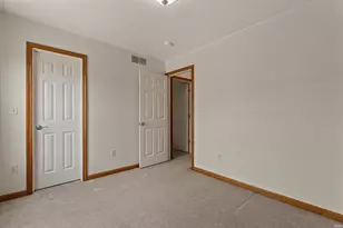 401 Sutton Ave, Kouts, IN 46347 - Photo 20