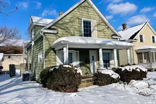 918 W 4th St, Mishawaka, IN 46544 - Photo 1