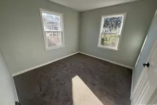 518 S Falcon St, South Bend, IN 46619 - Photo 4