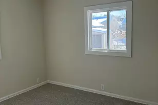 1934 E Bowman St, South Bend, IN 46613 - Photo 8