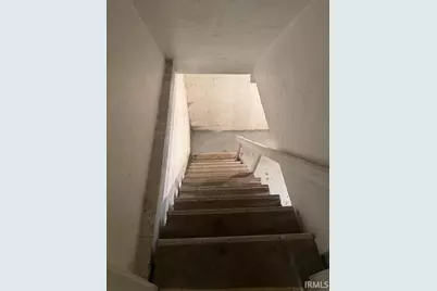 1340 E Calvert Street, South Bend, IN 46613 - Photo 8