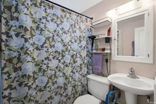 822 E Irvington Ave, South Bend, IN 46614 - Photo 14