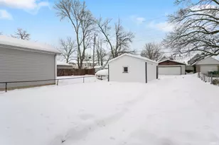 215 E Broadway St, Mishawaka, IN 46545 - Photo 16