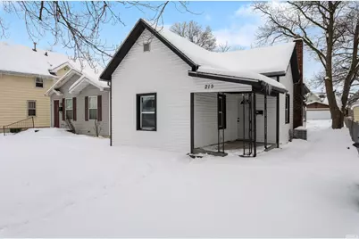 215 E Broadway Street, Mishawaka, IN 46545 - Photo 2