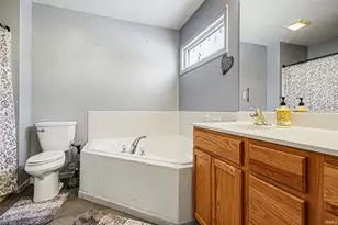 55370 Falling Water Dr, Elkhart, IN 46514 - Photo 18