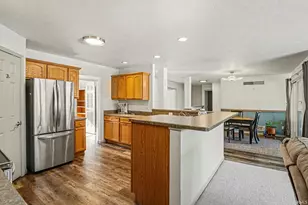 55370 Falling Water Dr, Elkhart, IN 46514 - Photo 10