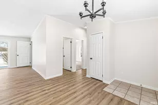 54326 Kerryhaven Dr, Elkhart, IN 46514 - Photo 4