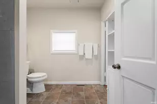 19617 Cleveland Rd, South Bend, IN 46637 - Photo 14