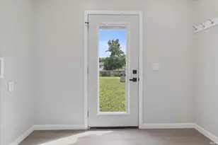 110 S 33rd St, South Bend, IN 46615 - Photo 10