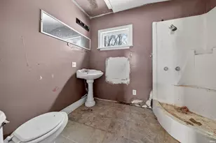 732 Barclay St, Logansport, IN 46947 - Photo 8