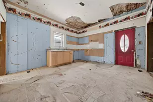 732 Barclay St, Logansport, IN 46947 - Photo 6