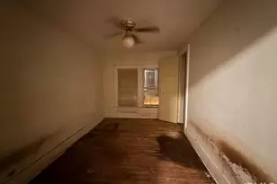 922 Milton St, South Bend, IN 46613 - Photo 8