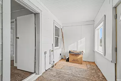 531 S Logan Street, South Bend, IN 46615 - Photo 4