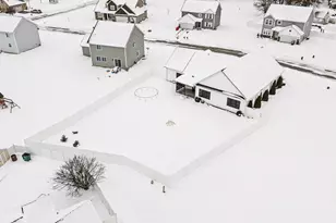 404 W Daybreak Dr, Lakeville, IN 46536 - Photo 26