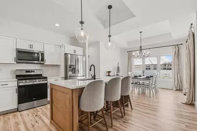 404 W Daybreak Drive, Lakeville, IN 46536 - Photo 8