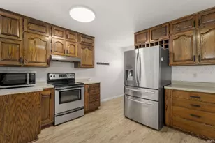 11103 Edison Rd, Osceola, IN 46561 - Photo 4