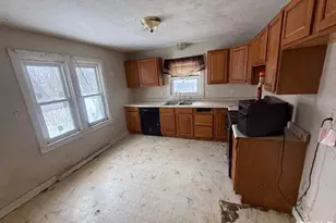 54865 Edgewater Dr, South Bend, IN 46628 - Photo 4