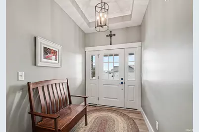 805 N Horizon Drive, Lakeville, IN 46536 - Photo 4