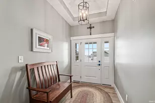 805 N Horizon Dr, Lakeville, IN 46536 - Photo 4