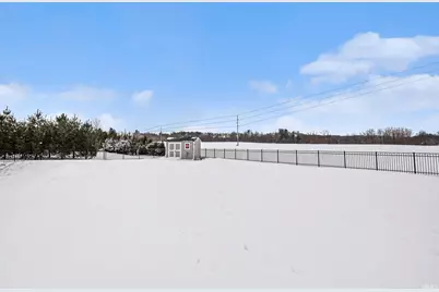 805 N Horizon Drive, Lakeville, IN 46536 - Photo 34