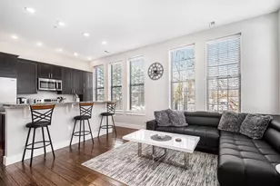 1033 Keenan Ct, South Bend, IN 46615 - Photo 4